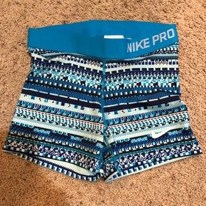 Nike Pro Women’s Spandex shorts, tribal, Small
